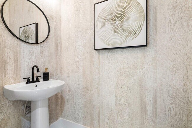 Building Photo - 12871 Alton Rd