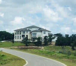 Building Photo - 169 Sunny's Halo Ct