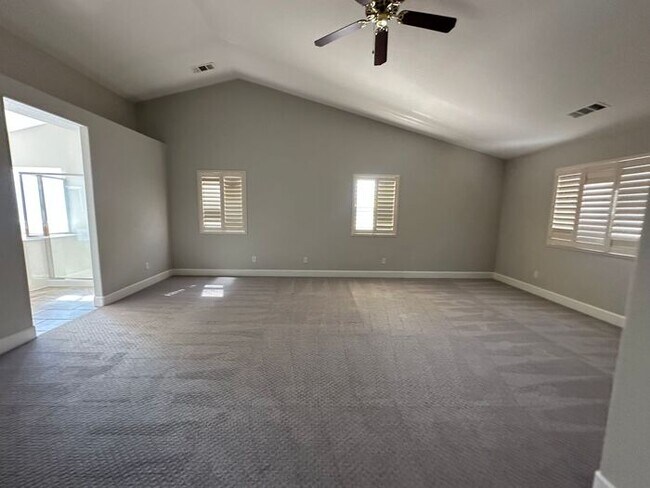 Building Photo - 2310 Madrid Dr