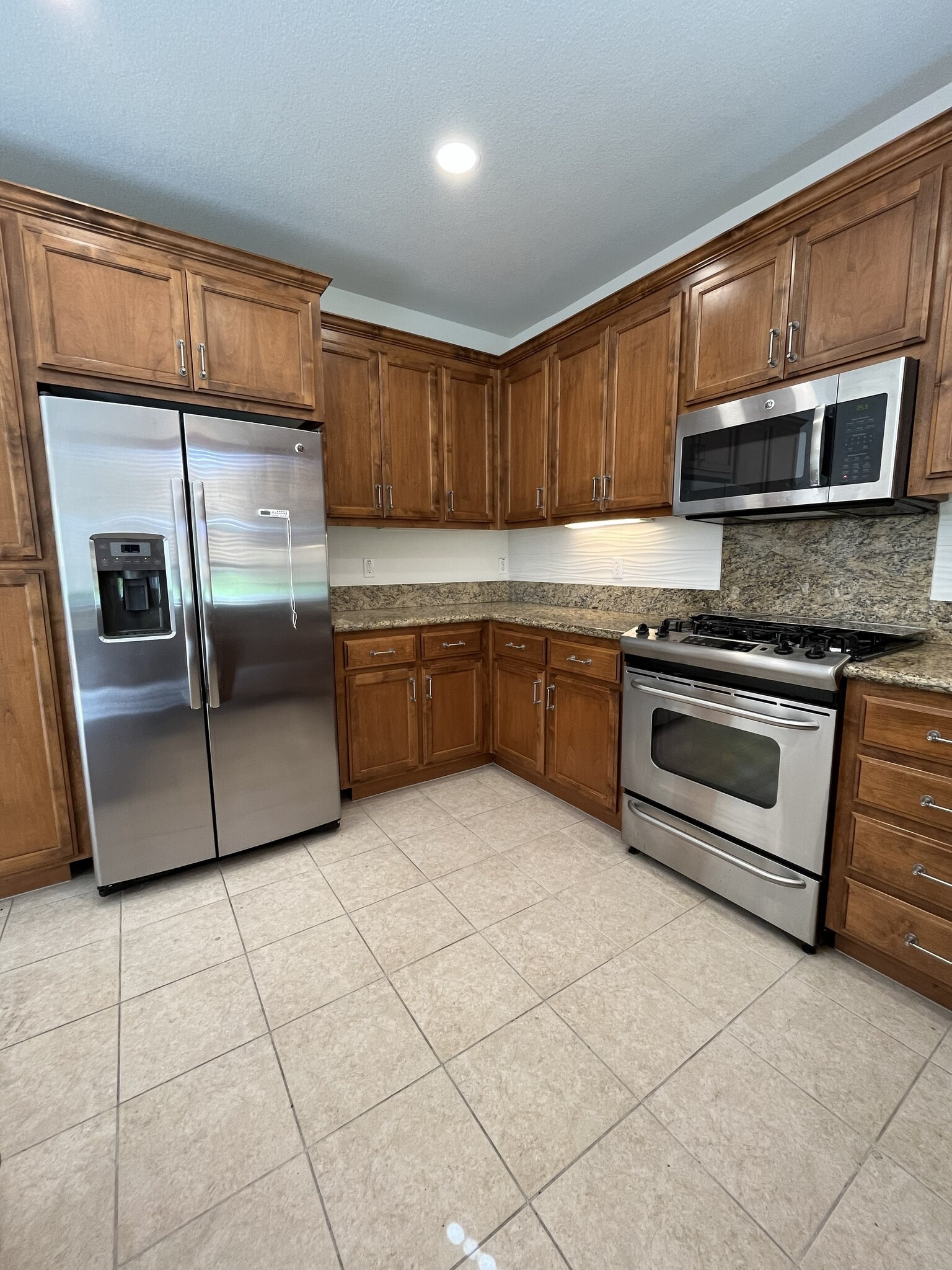 Building Photo - 4656 Snead Dr