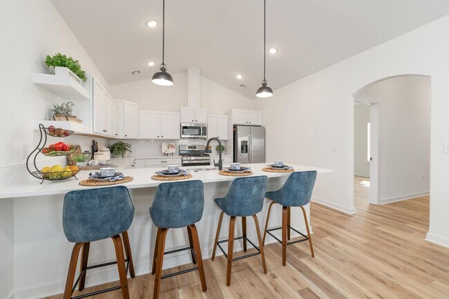 Building Photo - BRAND NEW 3 Bedroom/2 Bath Duplex in Godda...