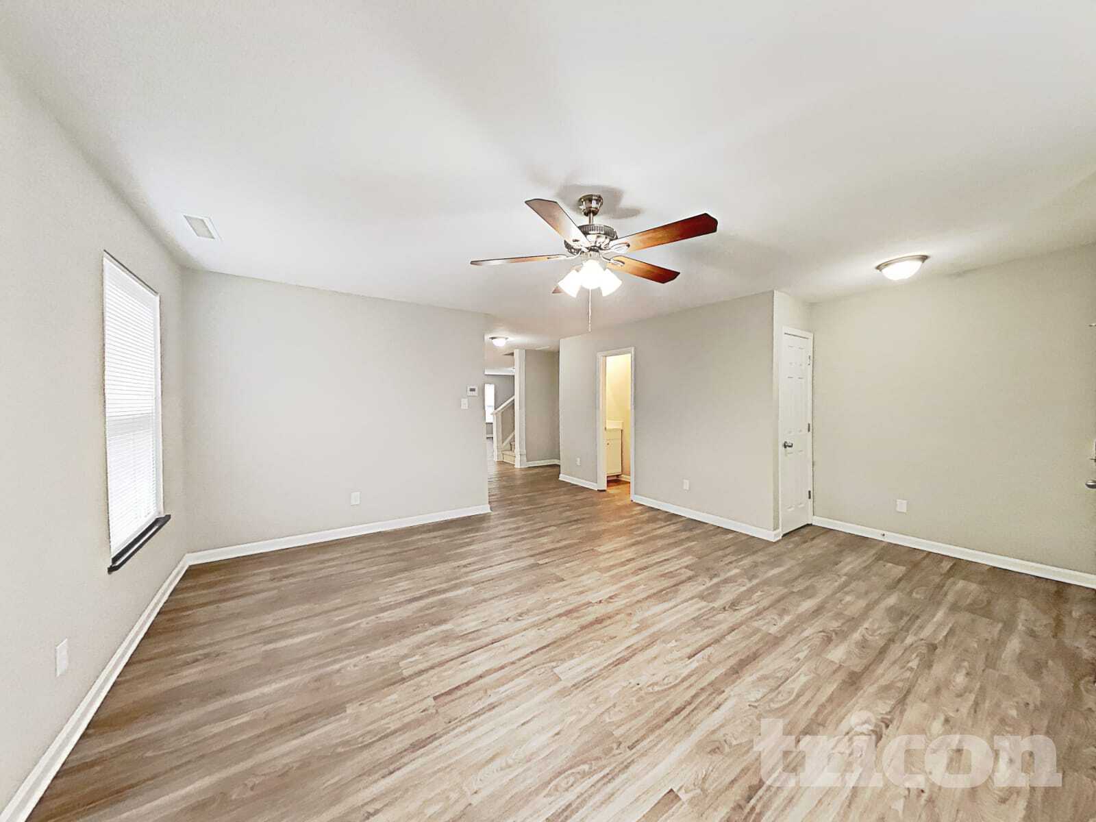 Building Photo - 2028 Dunsmore Ln