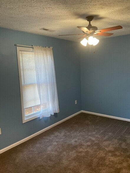 Building Photo - 114 Sutherland Dr