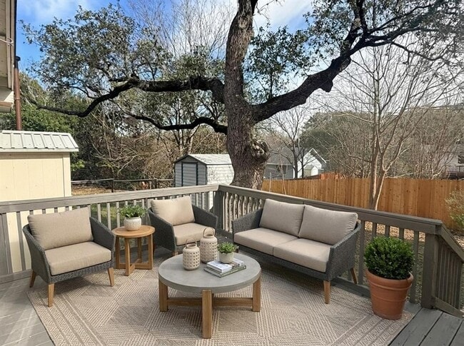 Building Photo - 11705 Cherokee St