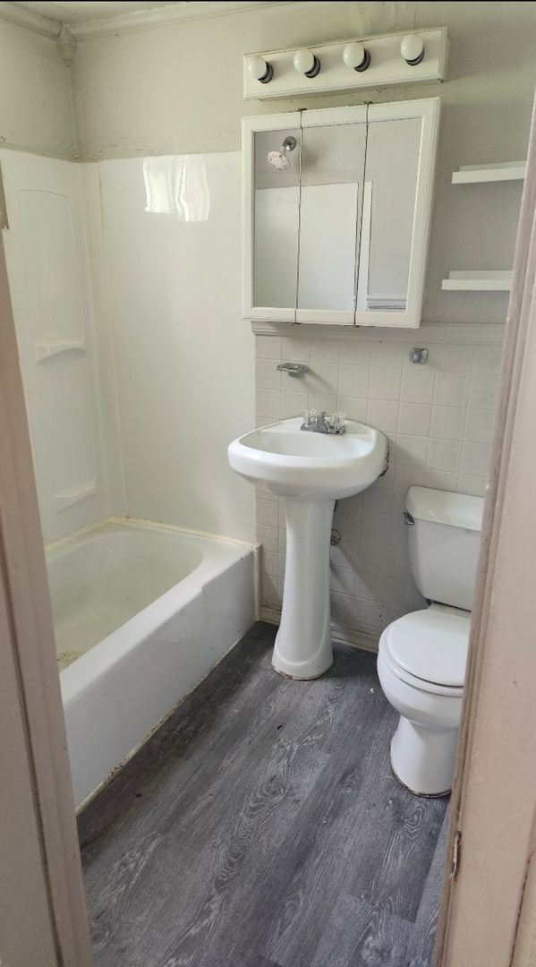 Building Photo - Charming 3BR/2BA Home in Heart of Jeannette