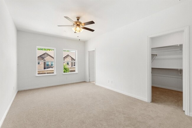 Building Photo - 2406 Ash Ln
