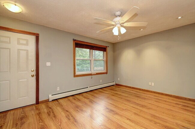 Building Photo - 55 Lantern Park Dr