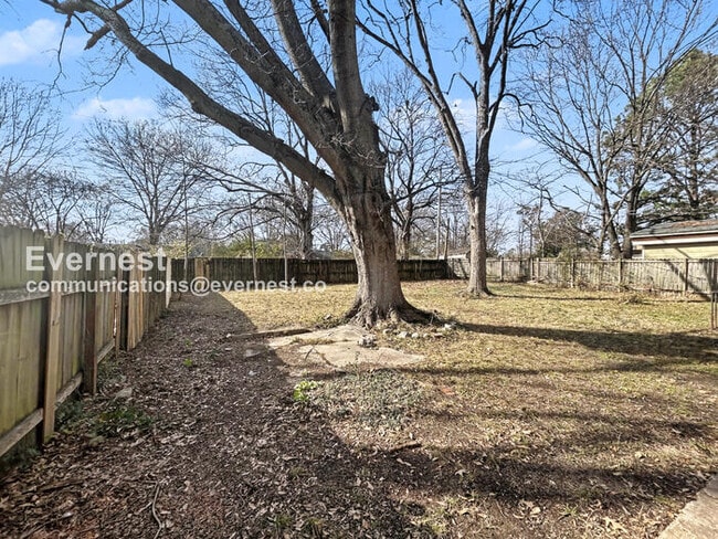 Building Photo - 3199 Gina Dr