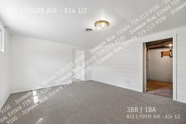 Building Photo - 812 S Foote Ave