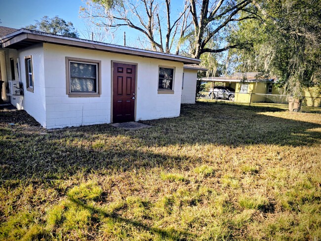 Building Photo - 1413 NW 19th Ct