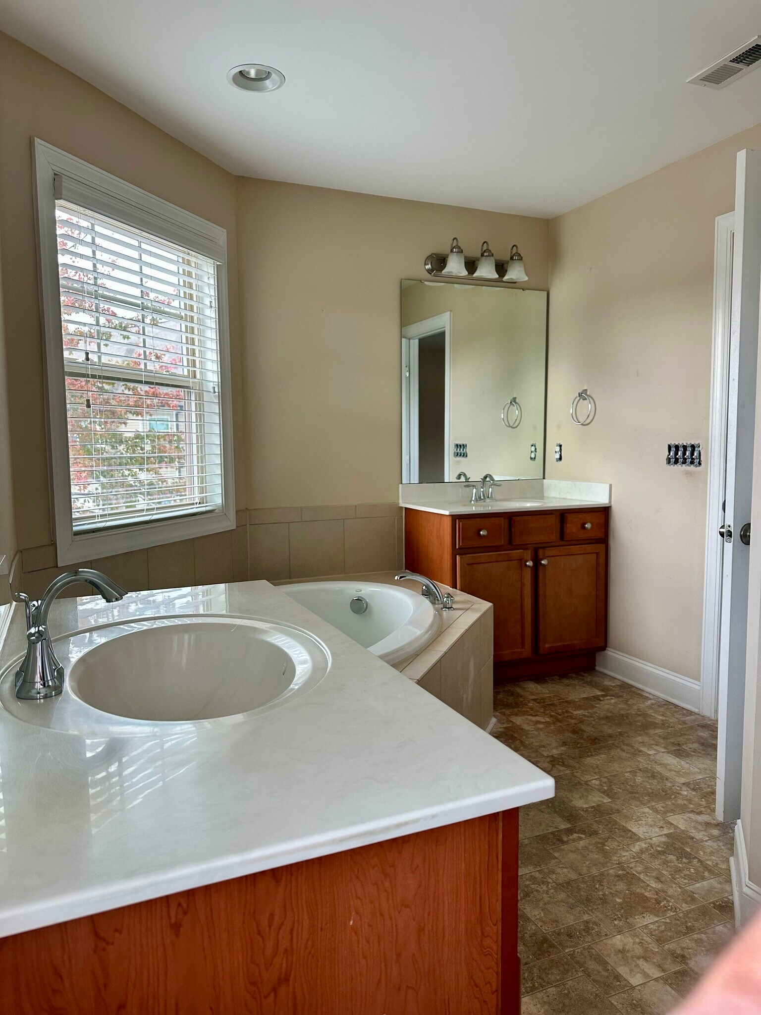 Master Bathroom - 7637 Weathered Oak Way