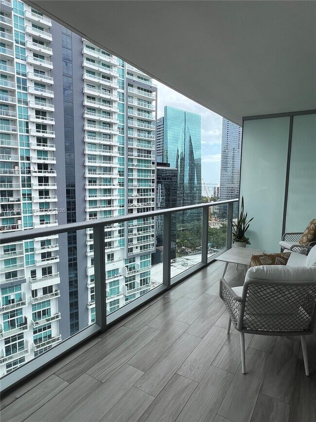 Building Photo - 1100 S Miami Ave