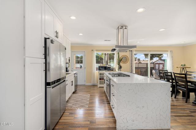 Building Photo - 13240 Ratner St