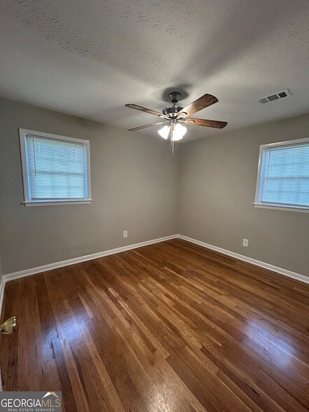 Building Photo - 261 Palms Ln SW