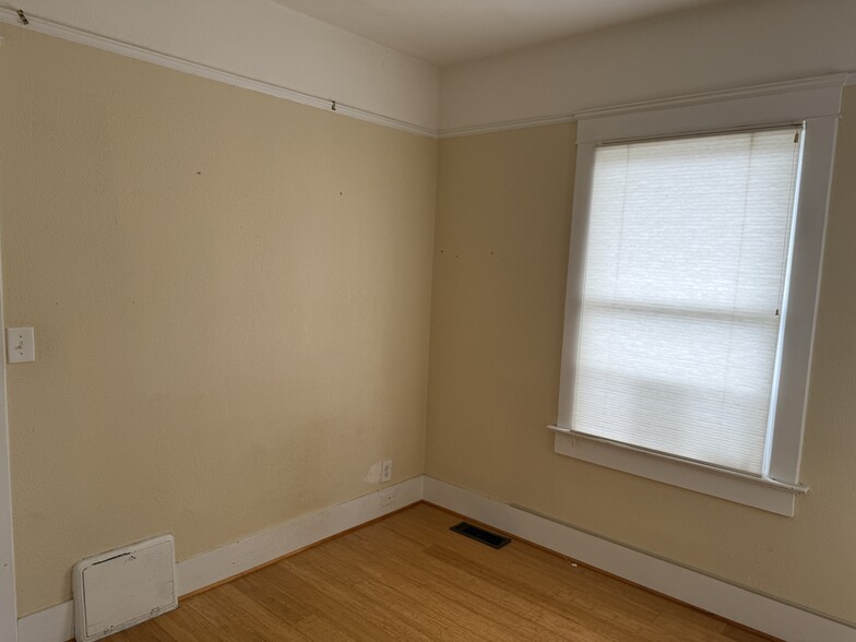 Main Floor South Bedroom 1 - 1529 N Killingsworth St