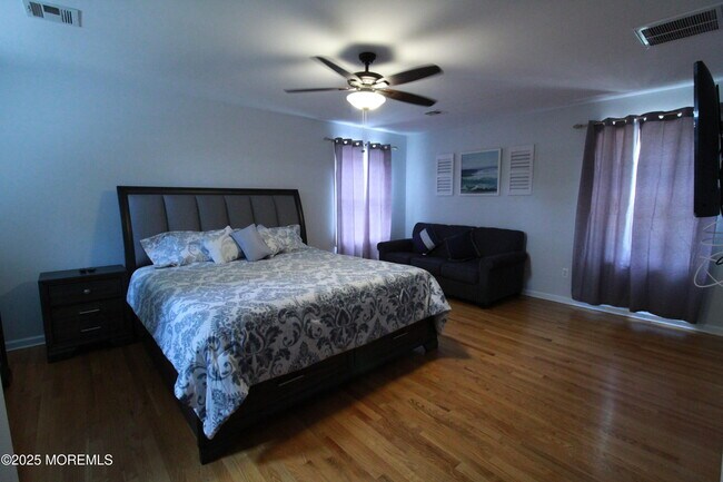 Building Photo - 309 Cooks Ln