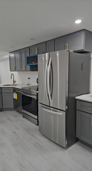 Primary Photo - 745 E 39th St