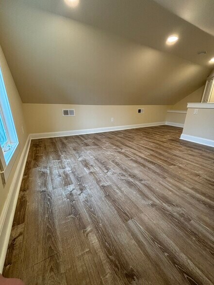 loft view 2 - 31 Church Rd