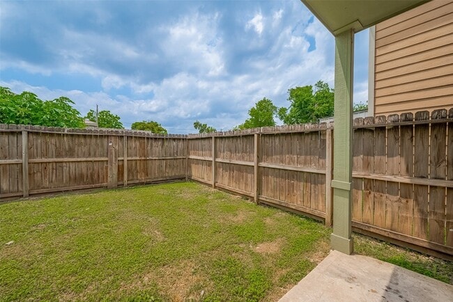 Building Photo - 6623 Arabella St