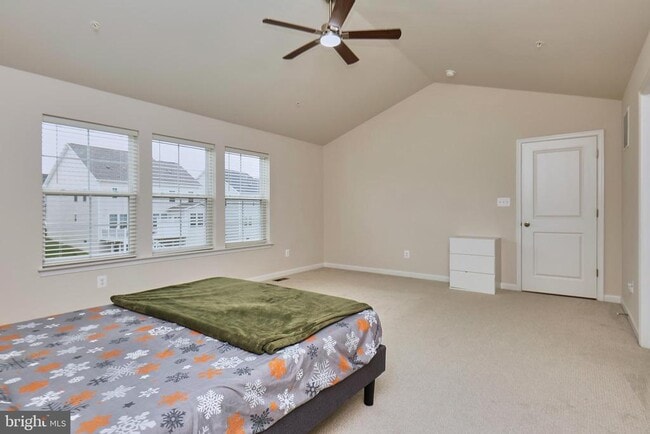 Building Photo - 1006 Shenandoah View Pkwy