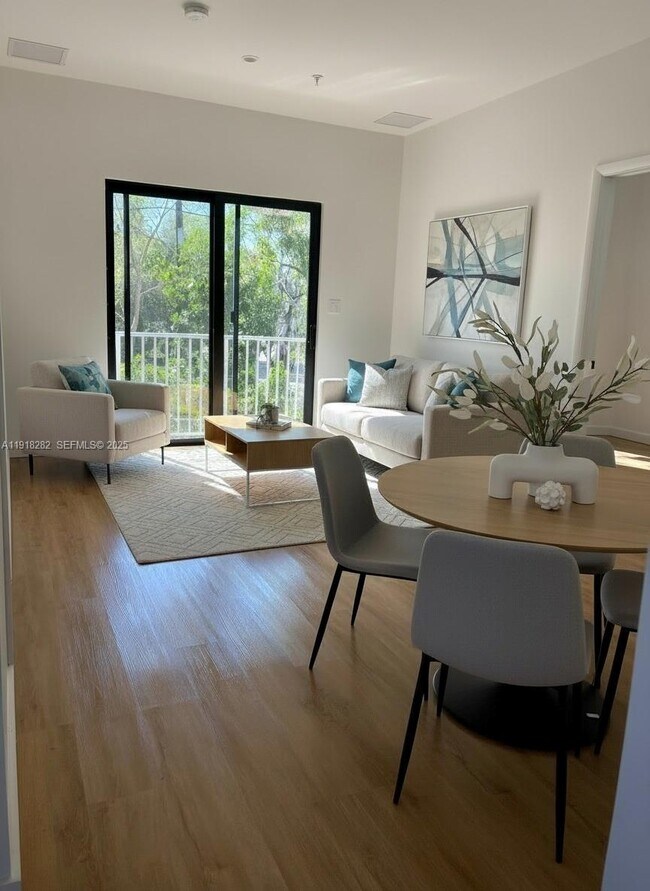 Building Photo - 85 NE 55th St