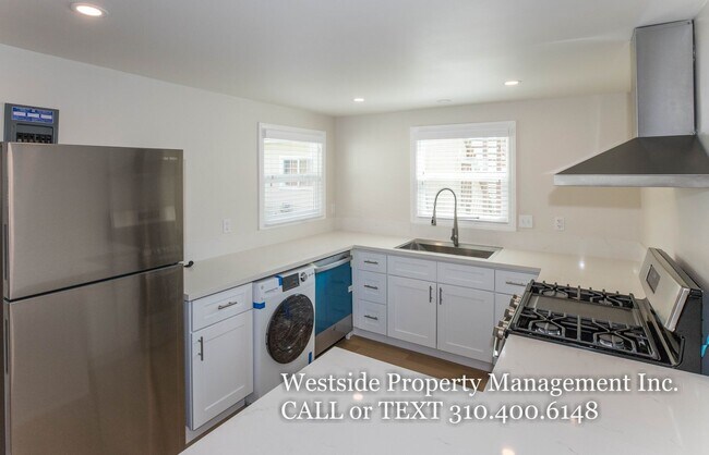 Building Photo - 316 Ximeno Ave