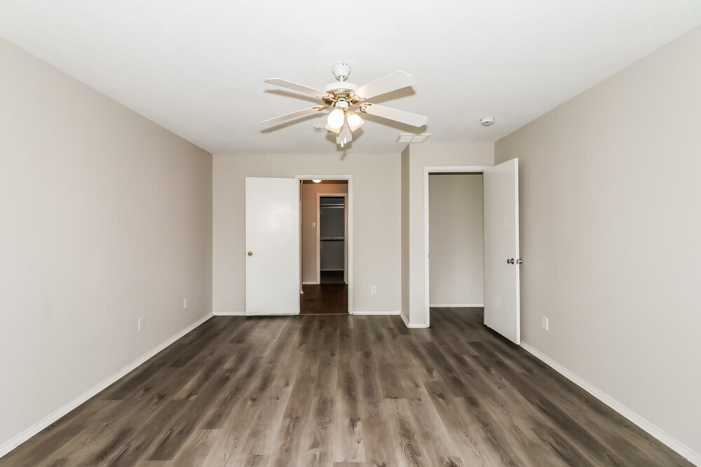 Building Photo - 19710 Rocky Shores Dr