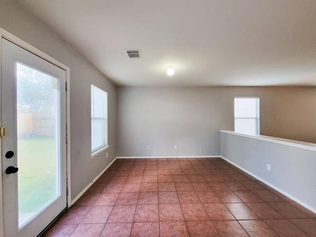 Building Photo - 16306 Kendons Way Ln