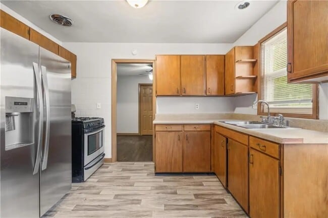 Building Photo - Farley Avenue