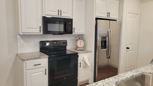 Building Photo - 7204 22nd Pl