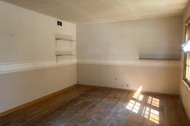 Building Photo - 8837 S Talman Ave