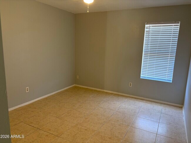 Building Photo - 5810 W Kesler St