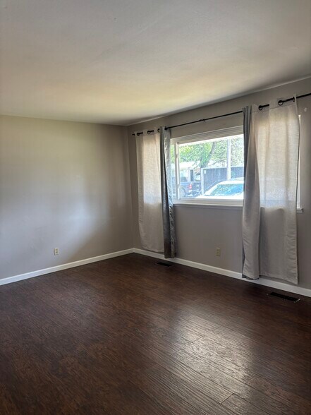 Building Photo - 1470 Mullanphy Rd