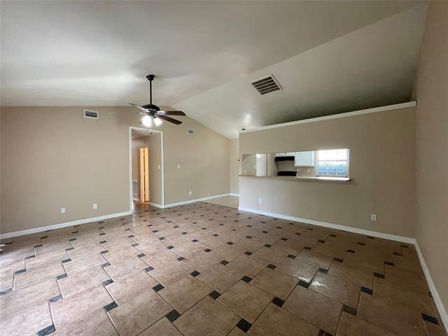 Building Photo - 7204 Shadow Bend Dr