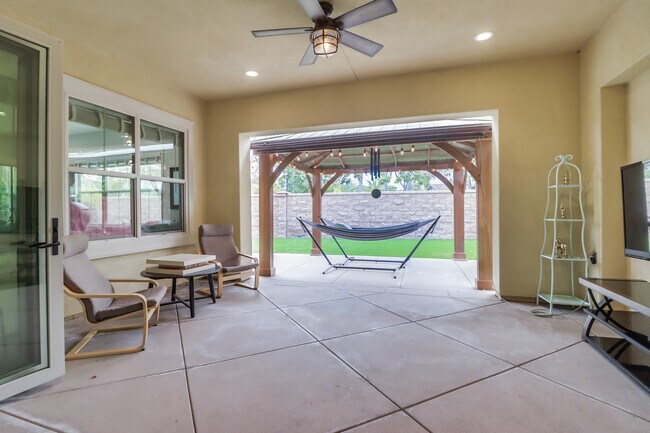 Building Photo - 3637 Alander Ct
