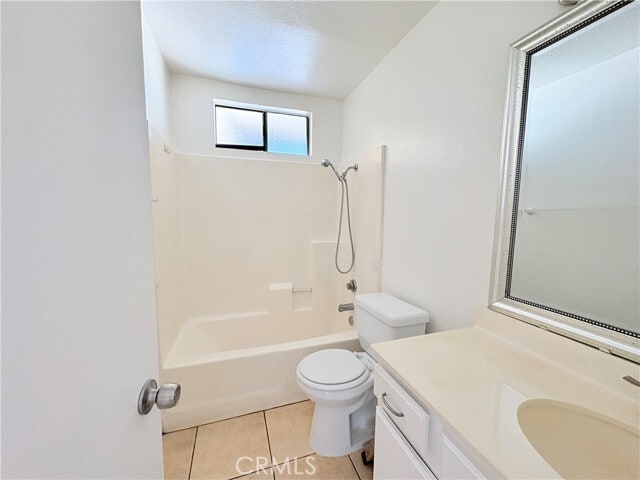 Building Photo - 23214 Sonnet Dr