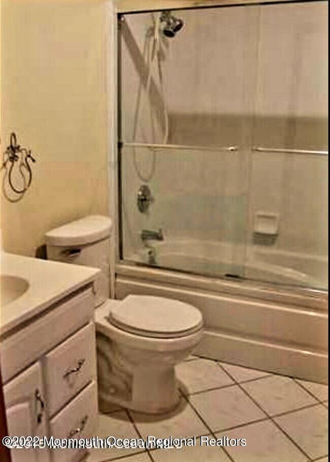 Building Photo - 319 Church St