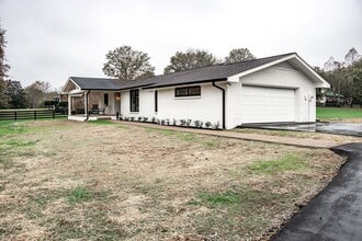 Building Photo - Hillsboro - Renovated Home for Lease