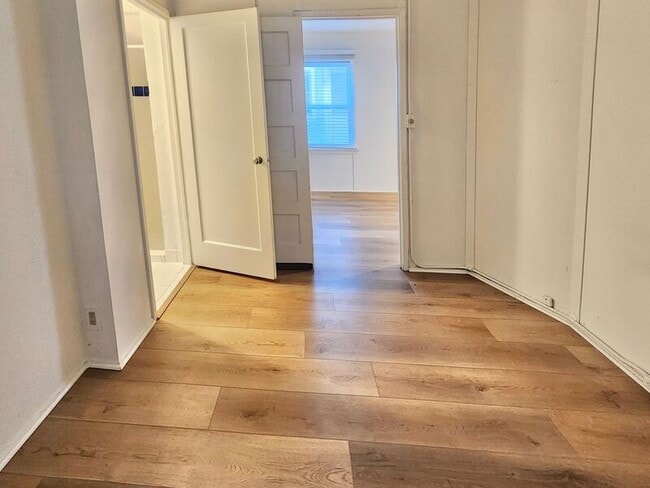 Building Photo - 258 Center St