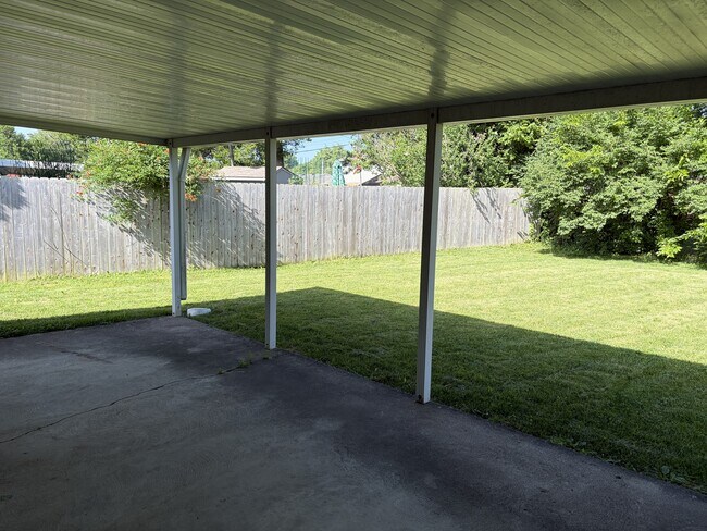 Building Photo - 7280 Cedar Knolls Dr