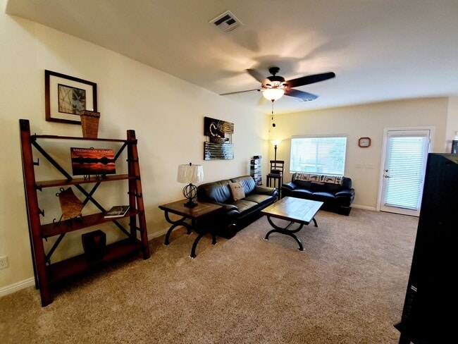 Building Photo - SOUTHERN HIGHLANDS! 3BD/2.5BA FURNISHED!