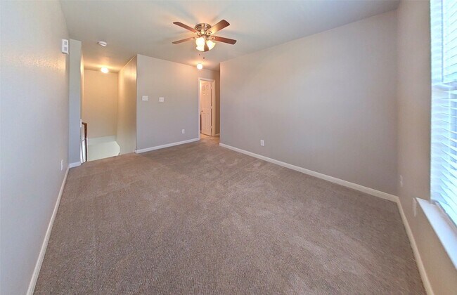 Building Photo - 29303 Legends Hill Dr