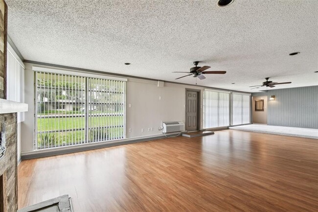 Building Photo - 206 N Montclair Ave
