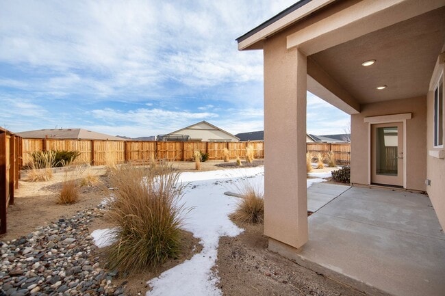 Building Photo - One Story Modern Home in Golden Valley