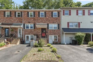 Building Photo - 529 W Marshall St