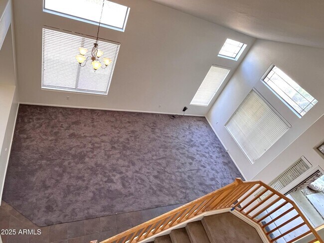 Building Photo - 2610 S Moccasin Trail