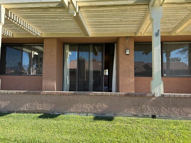 Building Photo - 76915 Turendot St