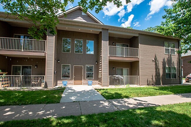 Building Photo - 408 S Prairie St