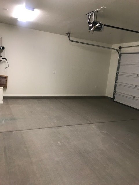 Building Photo - Coming Soon.....3 bed 2 Bath in The Villas on Elm Contact Property Pros Property Management