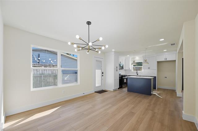 Building Photo - 2912 Charles Dr